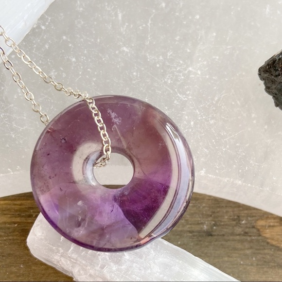 STERLING SILVER AMETHYST DONUT DAINTY NECKLACE - Picture 1 of 8